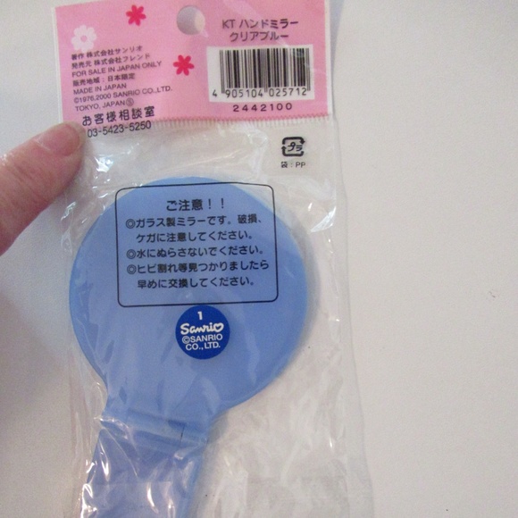 Hello kitty hand mirror - Picture 2 of 4